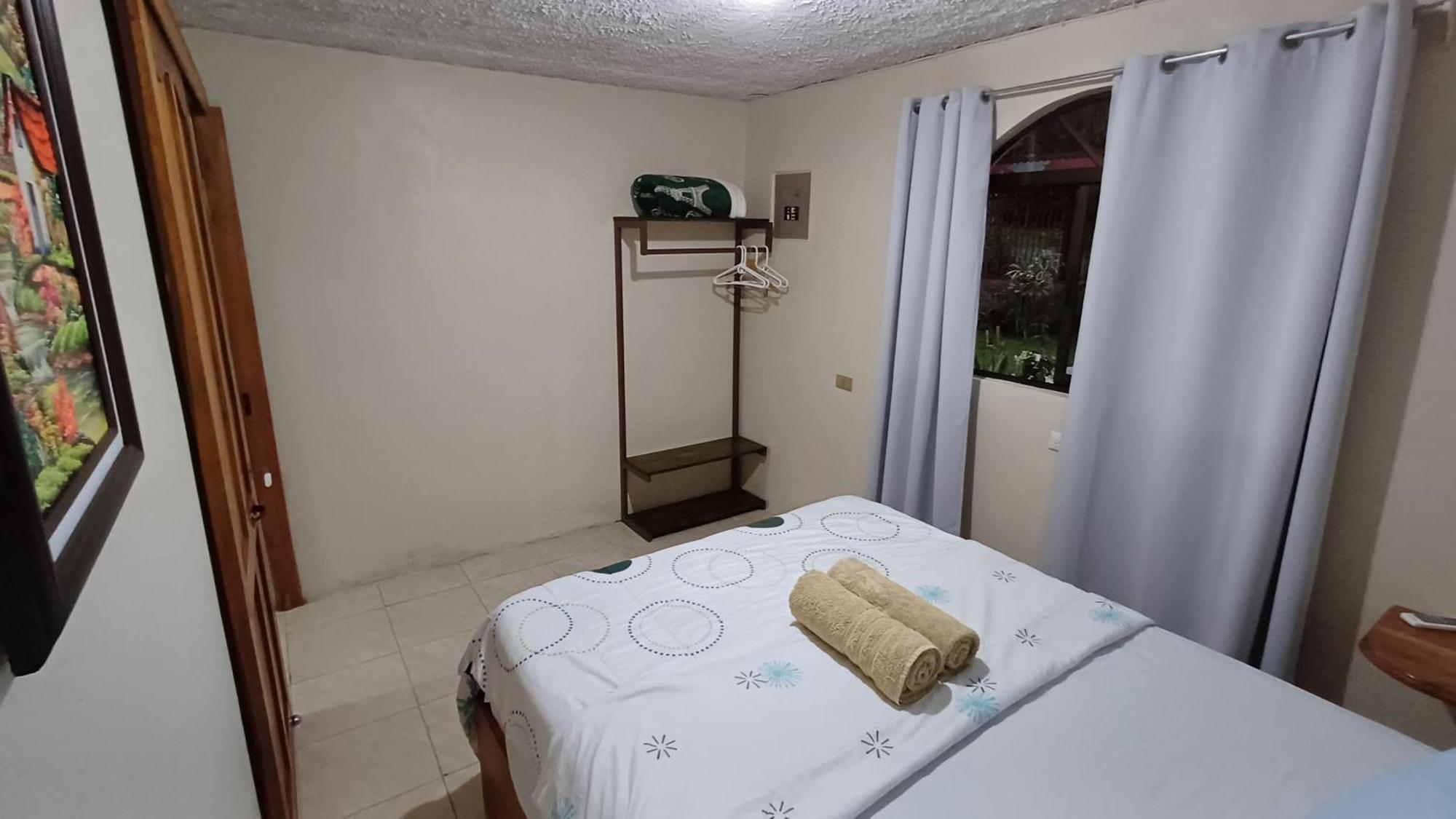 Alinas House Apartment La Fortuna Exterior photo